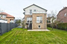 Hauptbild Moderne Stadtvilla bei Hannover - drei Vollgeschosse mit sieben Zimmern, ideal für die Großfamilie