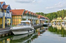 Hauptbild Mit direktem Wasserzugang, privatem Bootsanleger und Insel-Lage: Ferienhaus im Hafendorf Rheinsberg